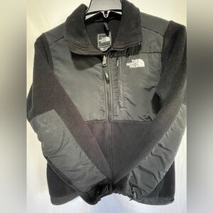 The North Face women’s polar fleece jacket. Black and gray, size S